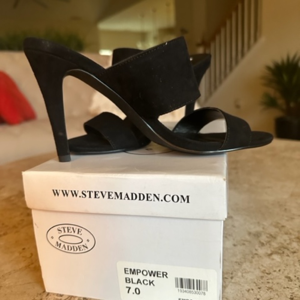 Steve Madden size 7 black heels